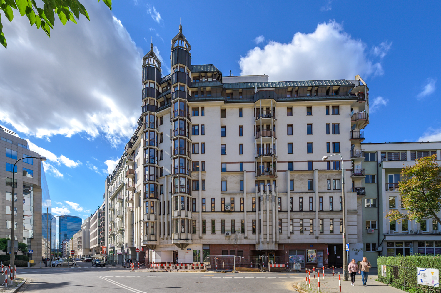 Zdjęcie architektury budynku Budynek mieszkalno-usługowy